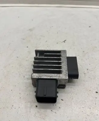 Renault Megane IV Glow plug pre-heat relay 271203982R
