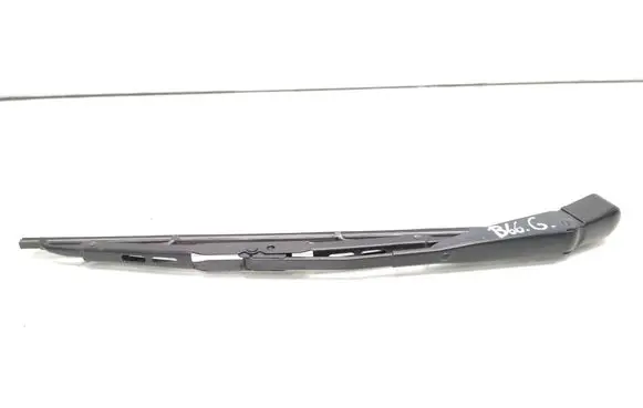 Rear wiper blade arm
