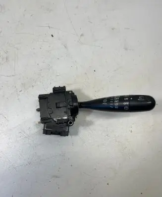 Toyota Yaris Wiper control stalk 173647
