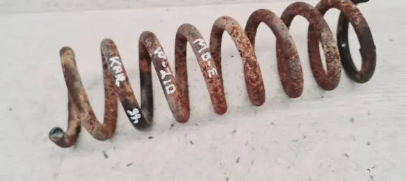 Mercedes-Benz E W210 Rear coil spring