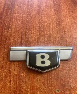 Chrysler 300 - 300C Fender model badge letters C22338
