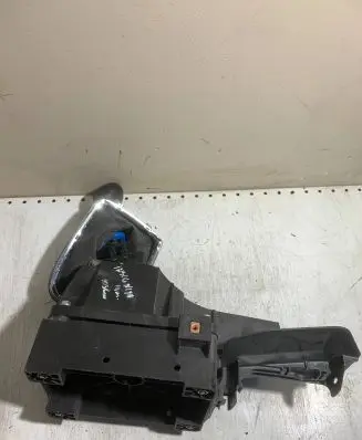 Opel Insignia A Gear shifter/selector 55563829