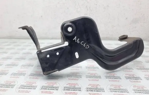 Audi A6 S6 C6 4F Intercooler pipe mounting bracket 4F0145814