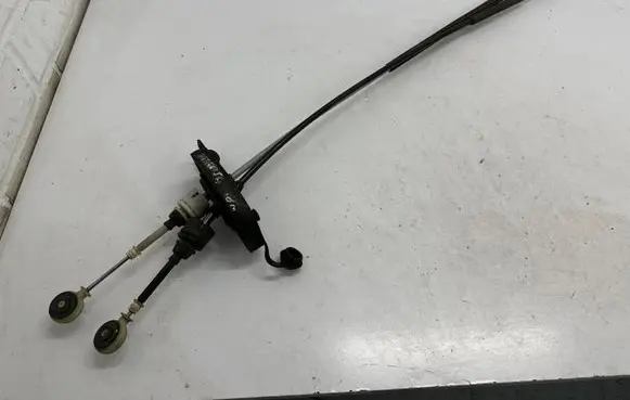 Gear shift cable linkage