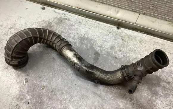 Volvo V70 Air intake hose/pipe 8634148 7757