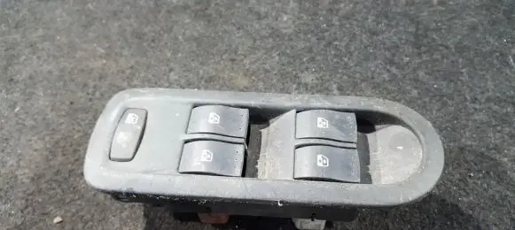 Renault Megane II Electric window control switch 156018070