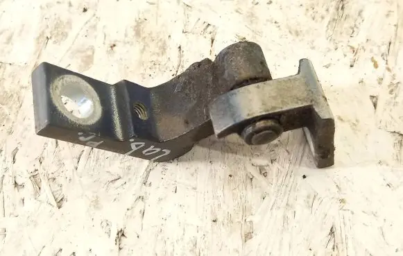 Volkswagen PASSAT B5 Front door upper hinge