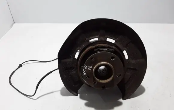 BMW X5 F15 Rear wheel hub 6879102