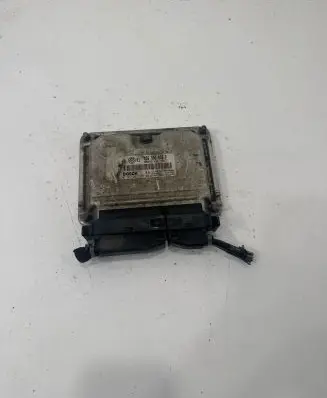 Volkswagen Golf IV Engine control unit/module 036906032P 26SA7368 0261207179