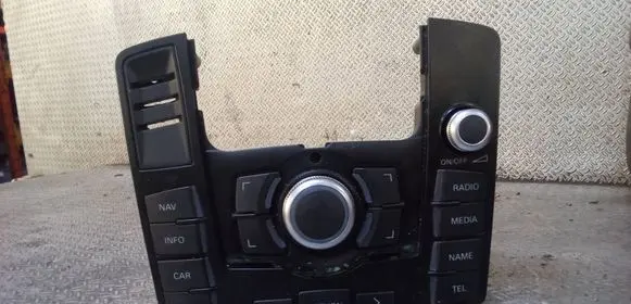 Audi Q7 4L Head unit multimedia control