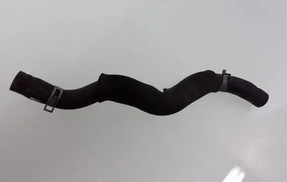 KIA Carens III Engine coolant pipe/hose