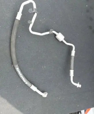Renault Clio III Air conditioning (A/C) pipe/hose 8200521903B