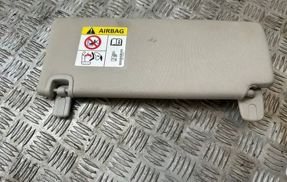 Jeep Cherokee Sun visor