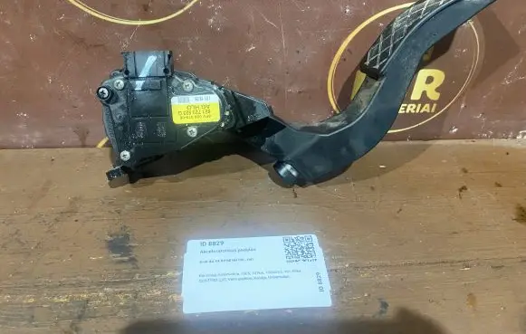 Audi A4 S4 B7 8E 8H Accelerator throttle pedal 8E1723523G