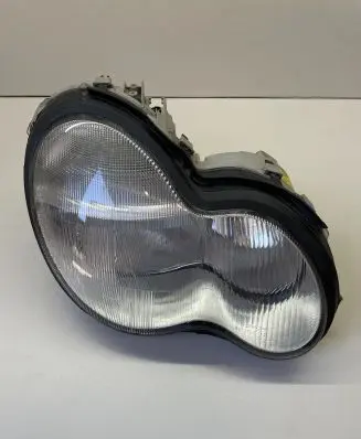 Mercedes-Benz C W203 Headlight/headlamp 2038200861 0301166602