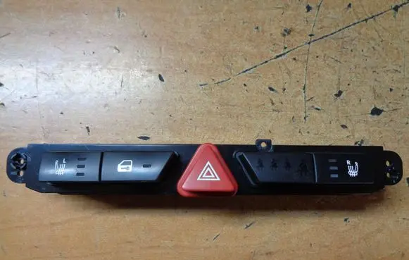 KIA Ceed Hazard light switch 937001H000 937001H010