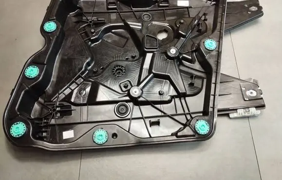 Audi Q4 Sportback e-tron Front door window regulator with motor 11A837401G G71028100