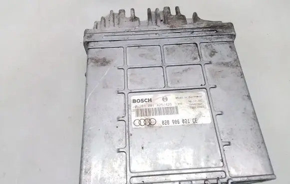 Audi A4 S4 B5 8D Engine control unit/module 0281001425