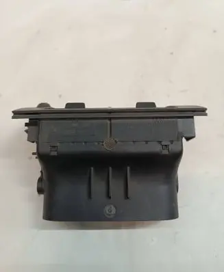 BMW 5 E39 Dash center air vent grill 8391182