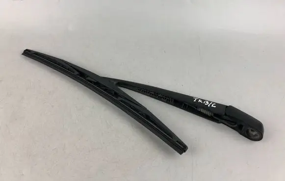 Subaru Tribeca Rear wiper blade arm 