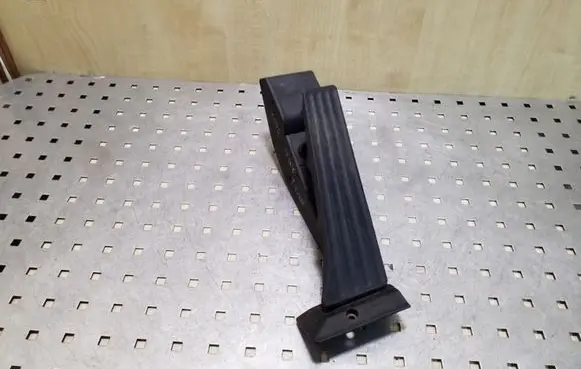 BMW X3 E83 Accelerator throttle pedal 35426769182