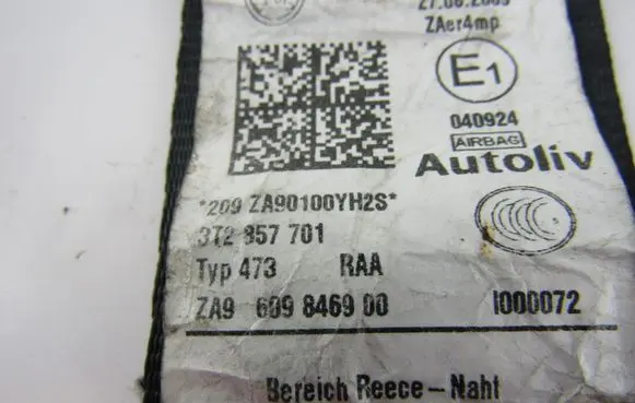 Skoda Superb B6 (3T) Front seatbelt 3t2857701