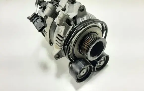 Volvo XC40 Generator/alternator 32137503 32406474
