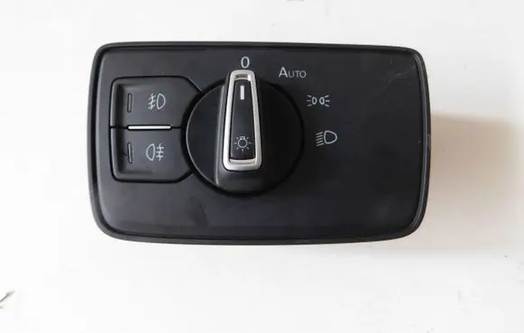 Volkswagen PASSAT B8 Light switch
