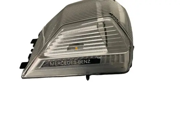 Mercedes-Benz G W461 W463 1st Gen Front fender indicator light A4639067200 4639067200