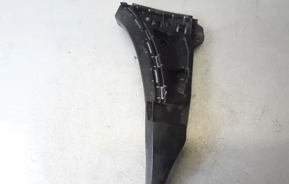 Volvo XC90 Front bumper mounting bracket 08620564