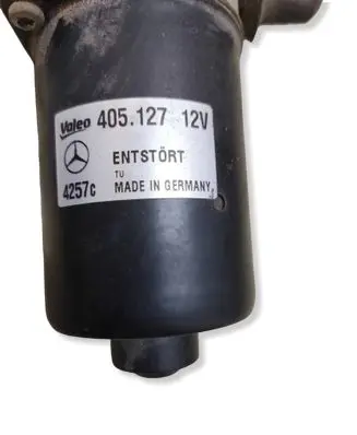 Mercedes-Benz B W245 Front wiper linkage and motor 405127 4257C