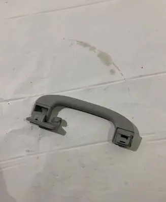 BMW 5 E39 Rear interior roof grab handle 8224593