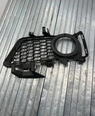 BMW 3 F30 F35 F31 Front bumper lower grill 8062631