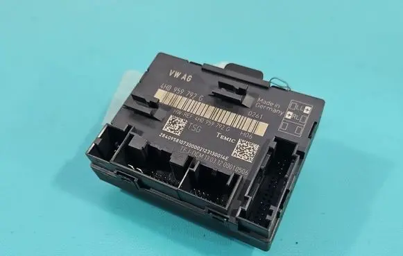Audi A8 S8 D4 4H Central body control module 4H0959792G IMPRK1577015