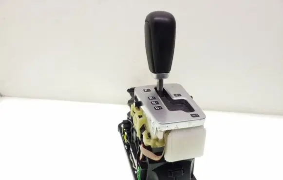 Volvo V60 Gear shifter/selector 30759121