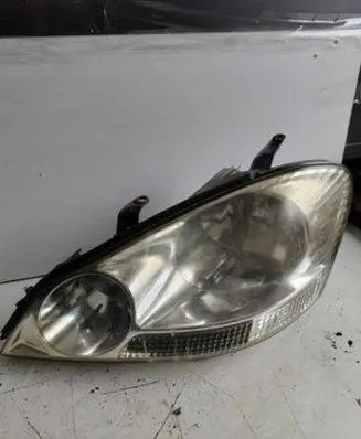 Toyota Avensis Verso Headlight/headlamp