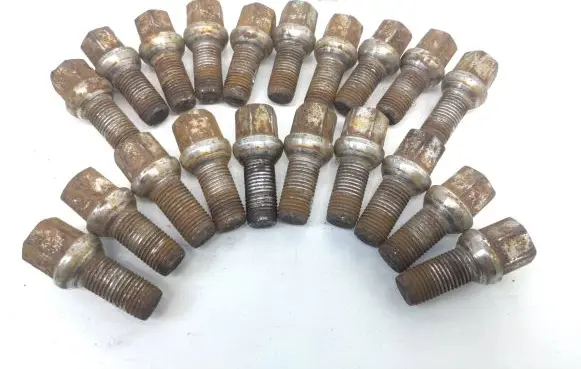 Volkswagen Cross Polo Nuts/bolts 