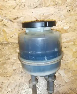 Power steering fluid tank/reservoir