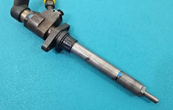 Fuel injector
