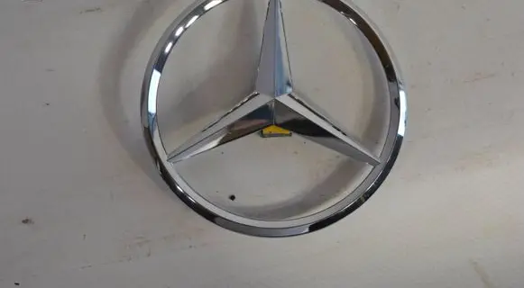 Mercedes-Benz GLC X253 C253 Manufacturer badge logo/emblem A2538170016