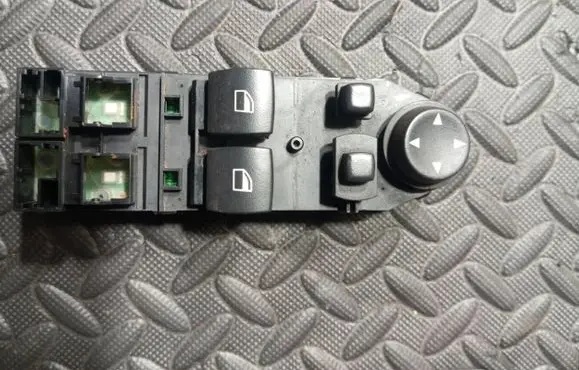 BMW 6 E63 E64 Electric window control switch 8029907