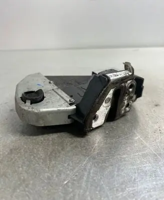 Toyota RAV 4 (XA30) Rear lock motor j480421116
