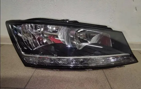 Skoda Fabia Mk3 (NJ) Headlight/headlamp 6V1941016D