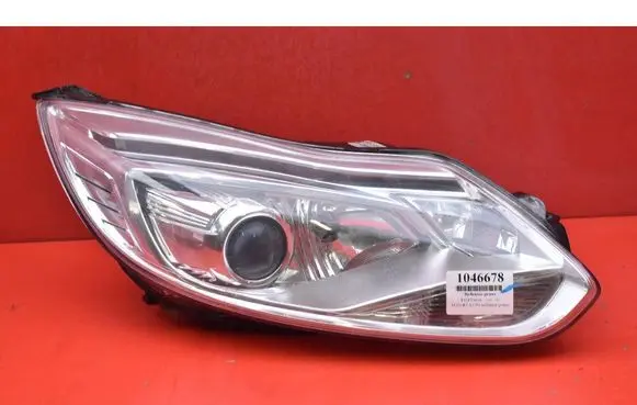 Ford Focus Headlight/headlamp BM5113D154JA