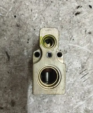Audi A3 S3 8L Air conditioning (A/C) expansion valve 1J1822103A 655302Q 104231099