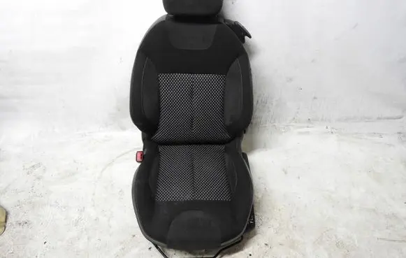 Citroen DS3 Front driver seat w457dgghhjj