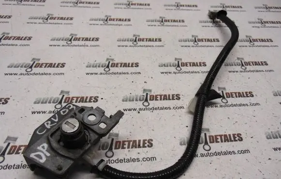 Honda CR-V Front door lock