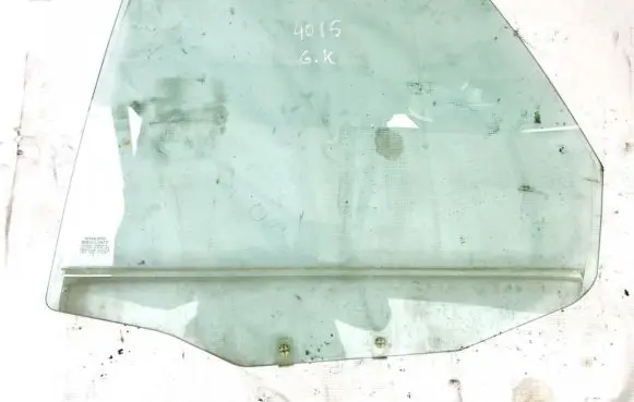 Volvo S40, V40 Rear door window glass