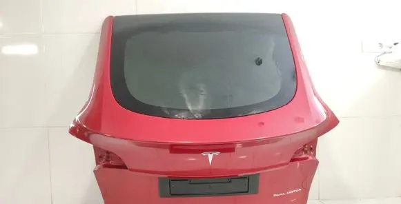 Tesla Model Y Tailgate/trunk/boot lid