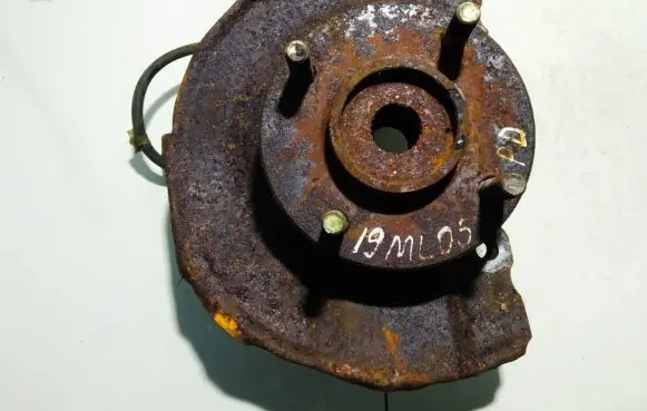 Mitsubishi Lancer Front wheel hub